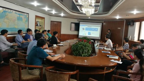 大連海大贏?？萍加邢薰緛砦宜具M行信息化交流